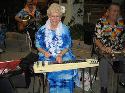 Ruth Blascsok, playing her CANOPUS YS-8CA steel guitar